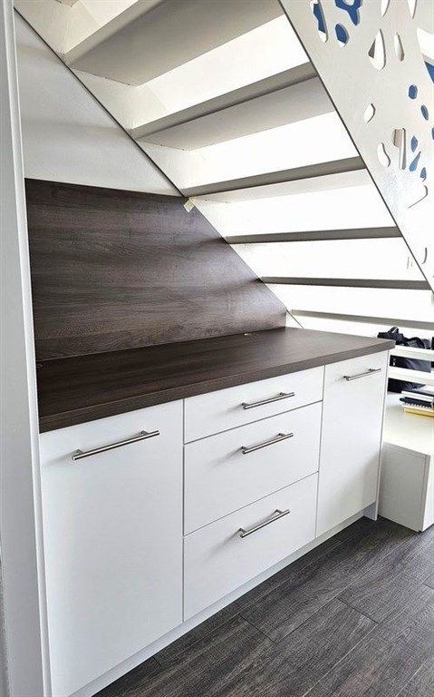 na-prodej-prostorny-apartman-s-1-loznici-galerii-velkou-terasou-garazovym-stanim-a-krasnym-vyhledem-na-more-mimice-chorvatsko