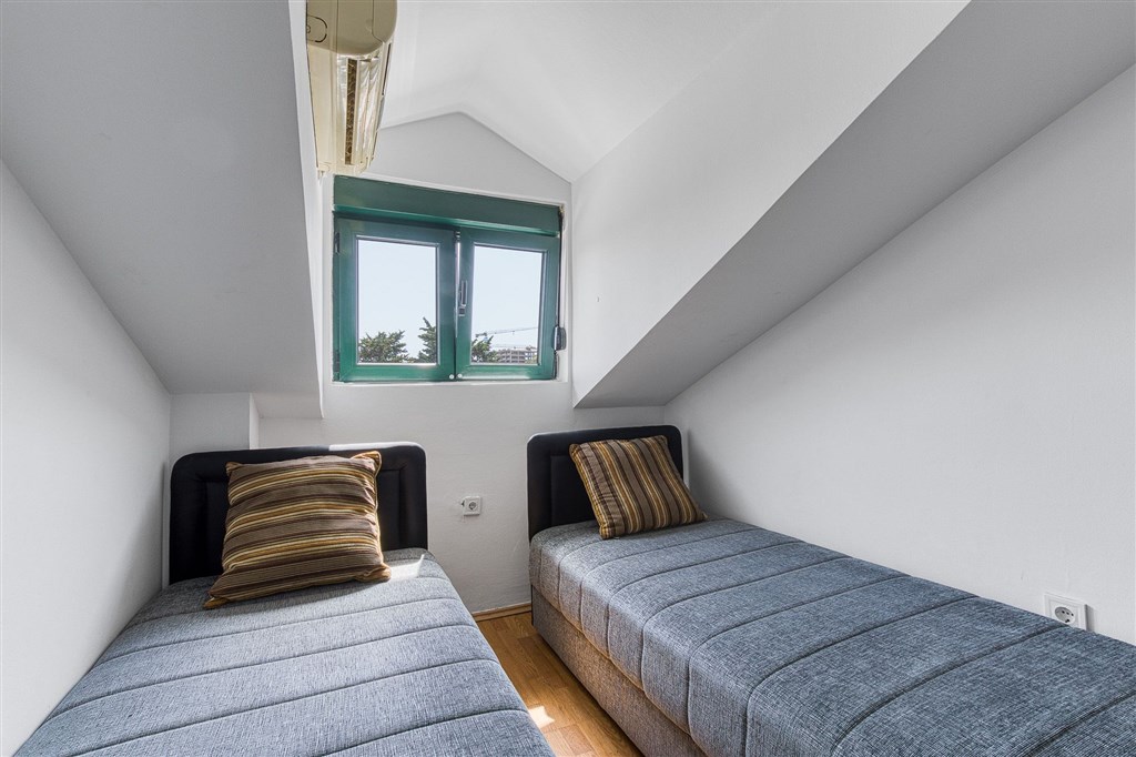 na-prodej-apartman-s-vyhledem-na-more-v-budve-cerna-hora