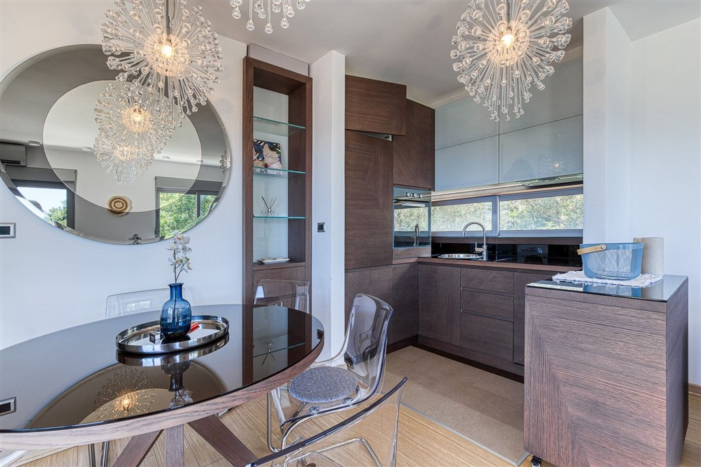 na-prodej-plne-zarizeny-apartman-v-blizkosti-more-v-obci-przno-cerna-hora