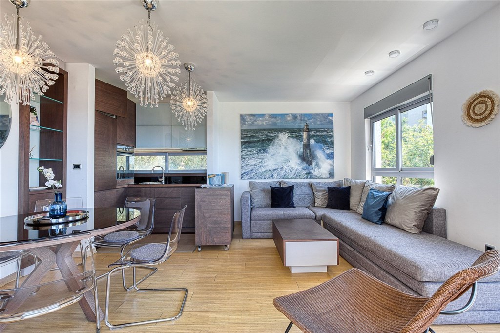 na-prodej-plne-zarizeny-apartman-v-blizkosti-more-v-obci-przno-cerna-hora