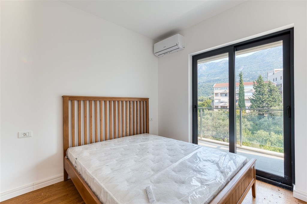 na-prodej-moderni-apartman-s-vyhledem-na-more-v-becici-cena-hora