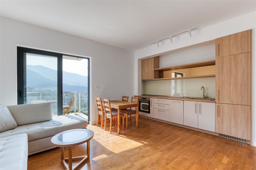 na-prodej-moderni-apartman-s-vyhledem-na-more-v-becici-cena-hora