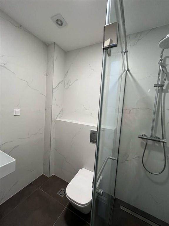 na-prodej-dvouloznicovy-apartman-v-becici-cerna-hora