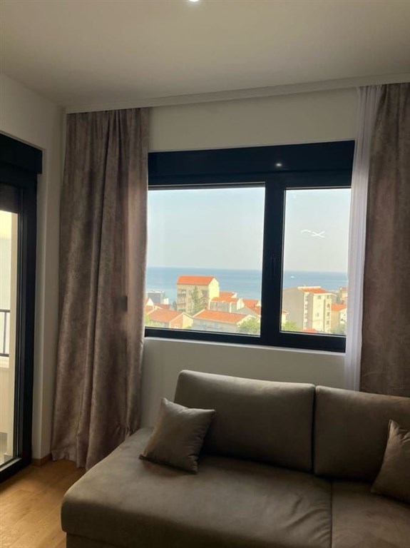 na-prodej-dvouloznicovy-apartman-v-becici-cerna-hora