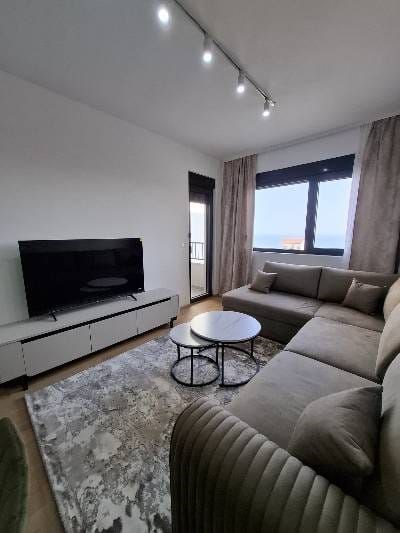 na-prodej-dvouloznicovy-apartman-v-becici-cerna-hora