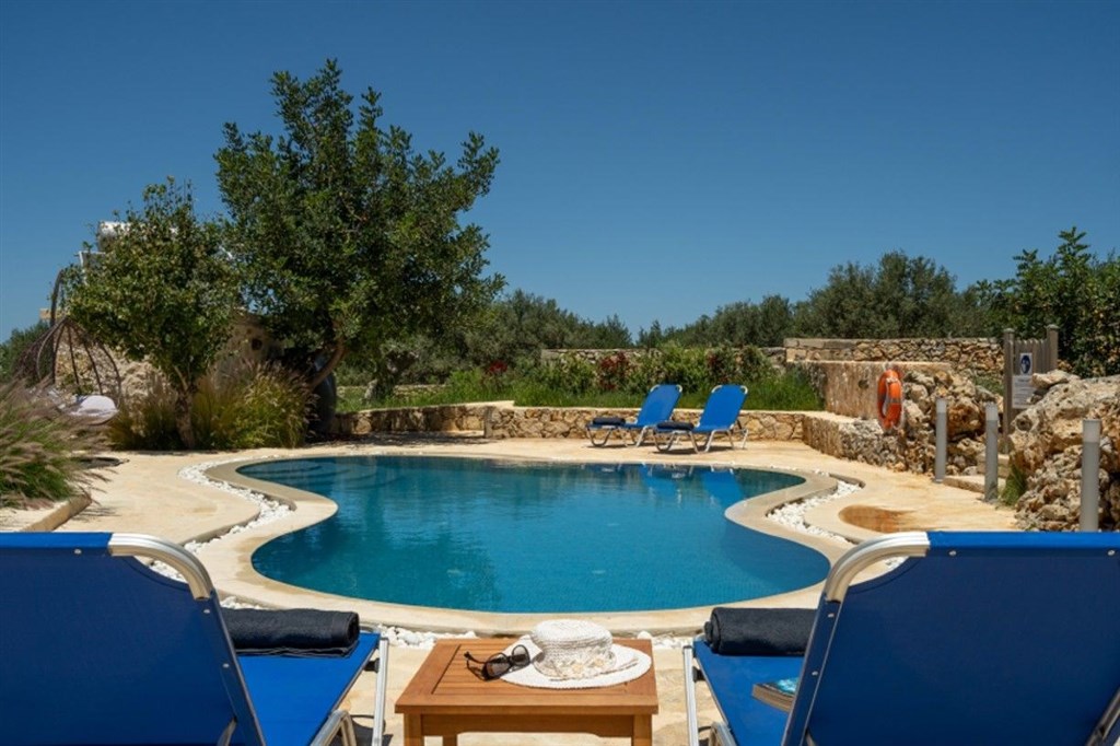 na-prodej-okouzlujici-zarizena-vila-s-uchvatnym-vyhledem-melidoni-kreta-recko