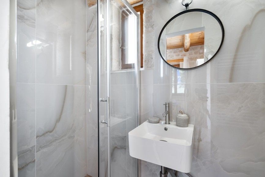 na-prodej-kamena-vilka-s-vlastnim-bazenem-melidoni-kreta-recko