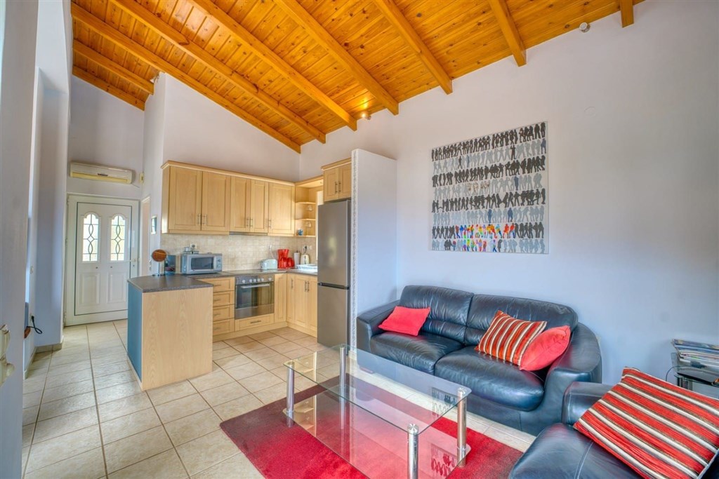 na-prodej-klidna-vila-s-nadhernym-panoramatickym-vyhledem-na-more-oblast-chania-kreta-recko