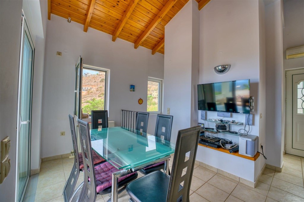 na-prodej-klidna-vila-s-nadhernym-panoramatickym-vyhledem-na-more-oblast-chania-kreta-recko