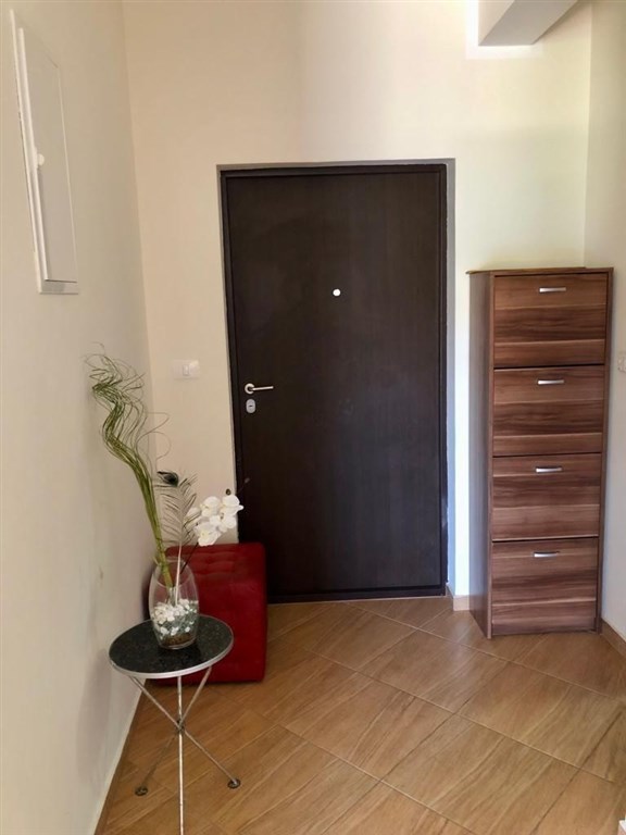 na-prodej-luxusni-apartman-v-prvni-rade-s-panoramatickym-vyhledem-na-more-dobra-voda-cerna-hora