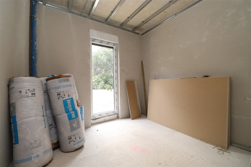 na-prodej-novy-a-moderni-radovy-dum-v-klidne-lokalite-par-metru-od-more-zaboric-chorvatsko