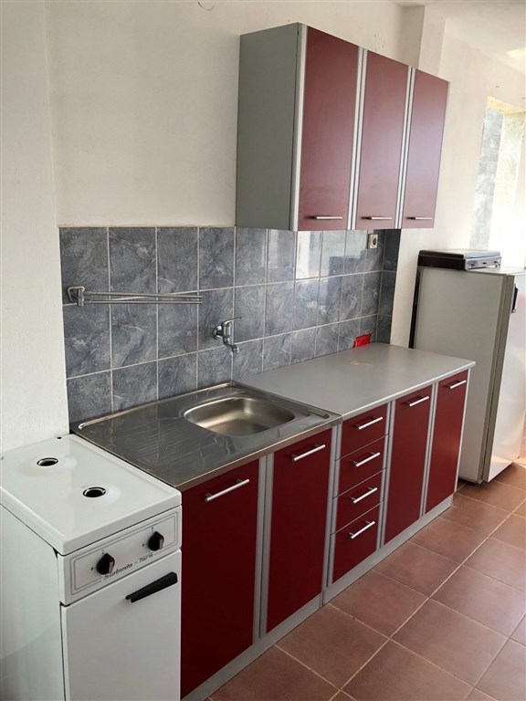 na-prodej-dvoupatrovy-dum-blizko-more-v-dobre-vode-cerna-hora