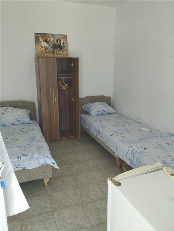 na-prodej-dvoupatrovy-dum-blizko-more-v-dobre-vode-cerna-hora