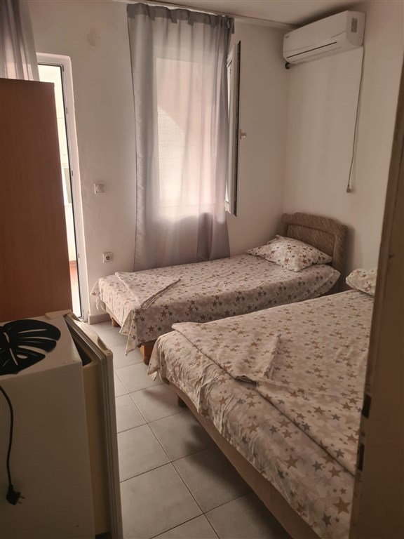 na-prodej-dvoupatrovy-dum-blizko-more-v-dobre-vode-cerna-hora