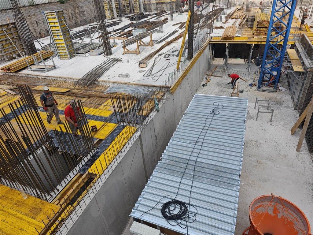 na-prodej-luxusni-prostorny-apartman-v-centru-sofie-bulharsko