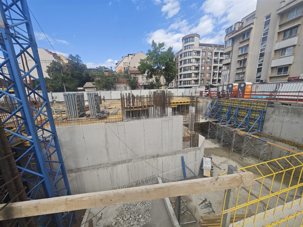 na-prodej-luxusni-prostorny-apartman-v-centru-sofie-bulharsko