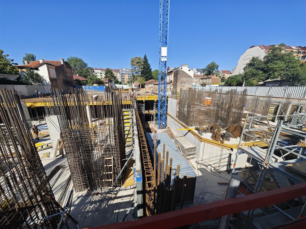 na-prodej-luxusni-prostorny-apartman-v-centru-sofie-bulharsko