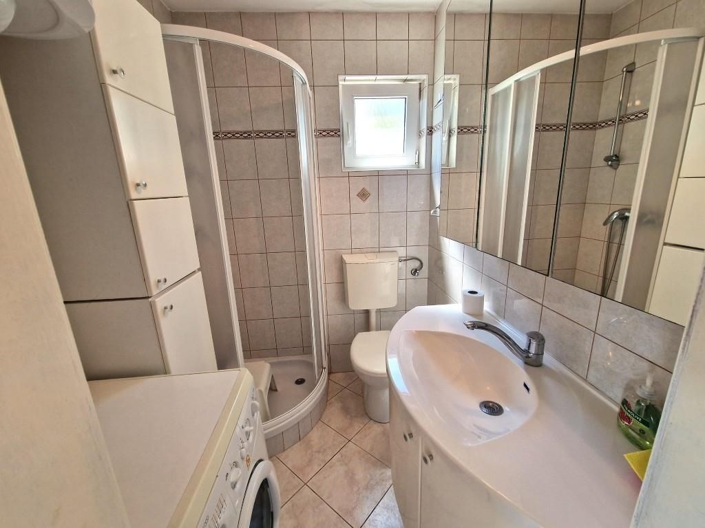na-prodej-zrenovovany-apartman-s-vyhledem-na-more-krk-chorvatsko