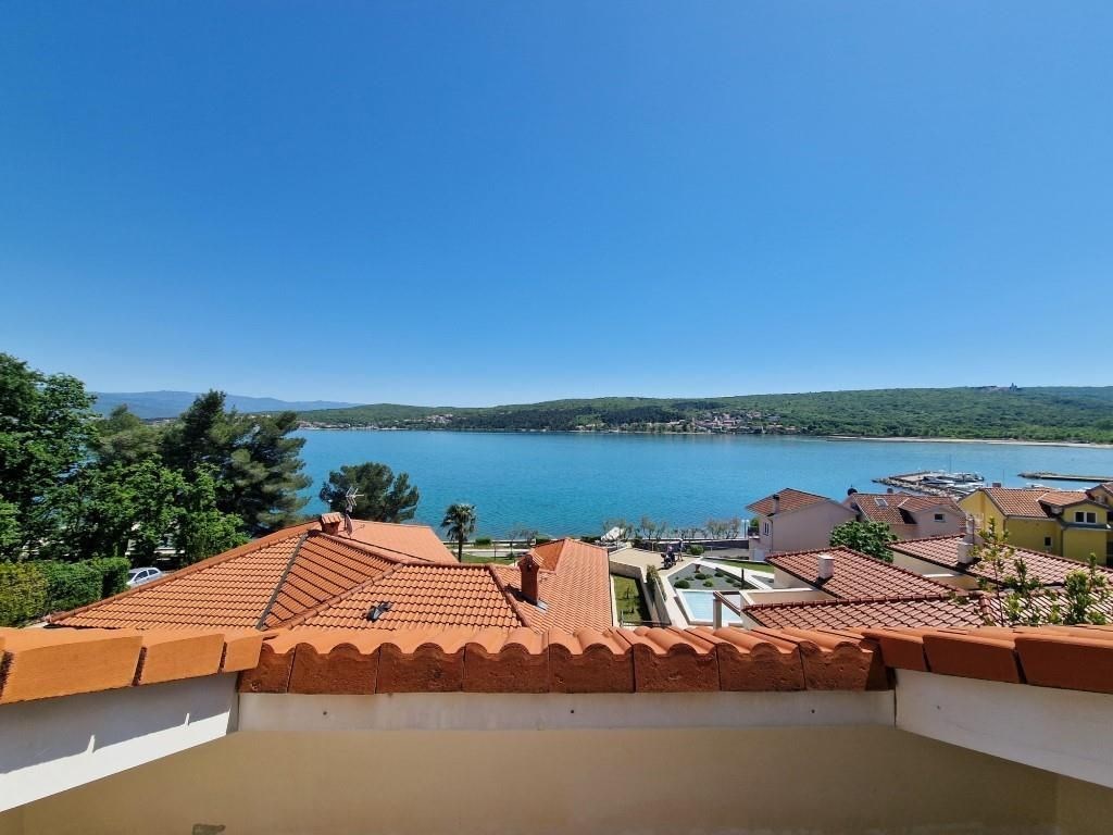 na-prodej-zrenovovany-apartman-s-vyhledem-na-more-krk-chorvatsko