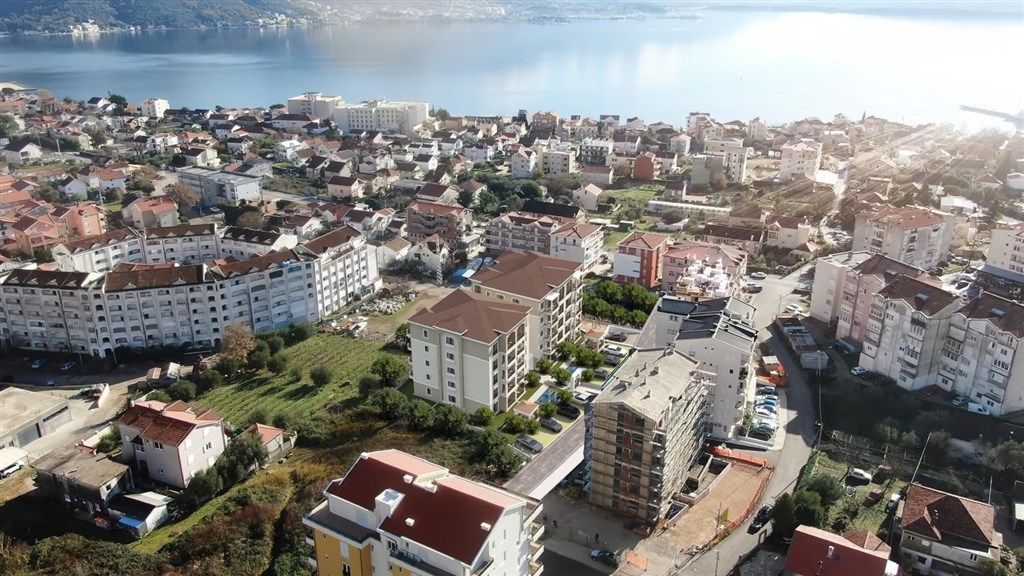 na-prodej-moderni-apartmany-se-dvema-loznicemi-v-kotorskem-zalivu-bijela-cerna-hora