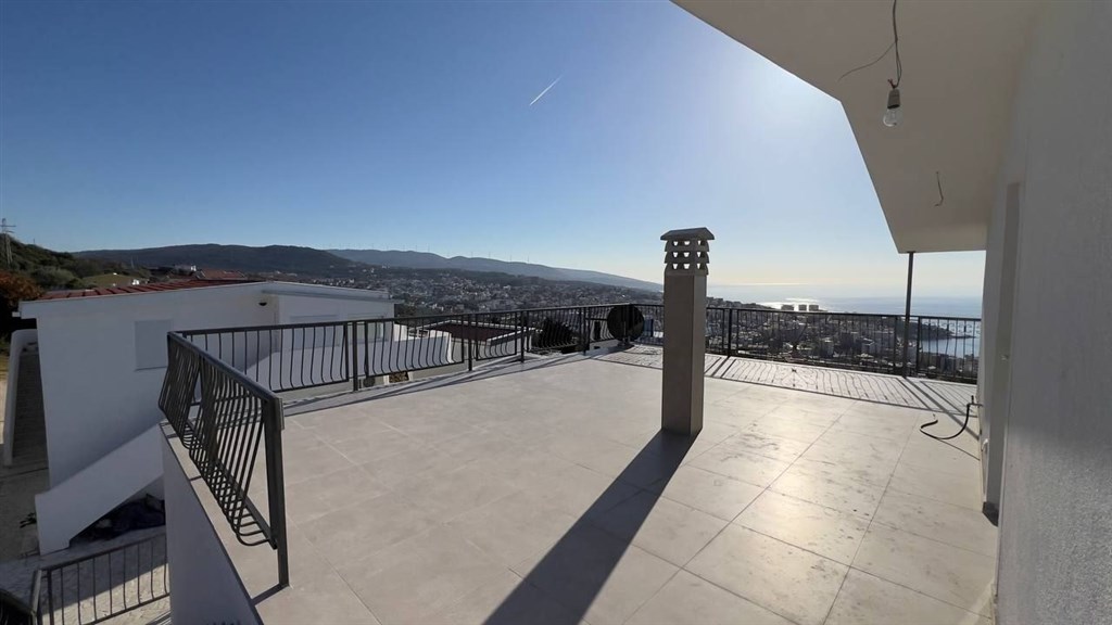 na-prodej-apartmany-s-panoramatrickym-vyhledem-na-more-v-dobre-vode-cerna-hora