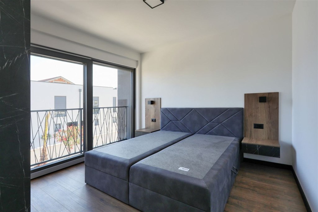 na-prodej-novy-radovy-dum-s-predzahradkou-v-blizkosti-more-privlaka-chorvatsko