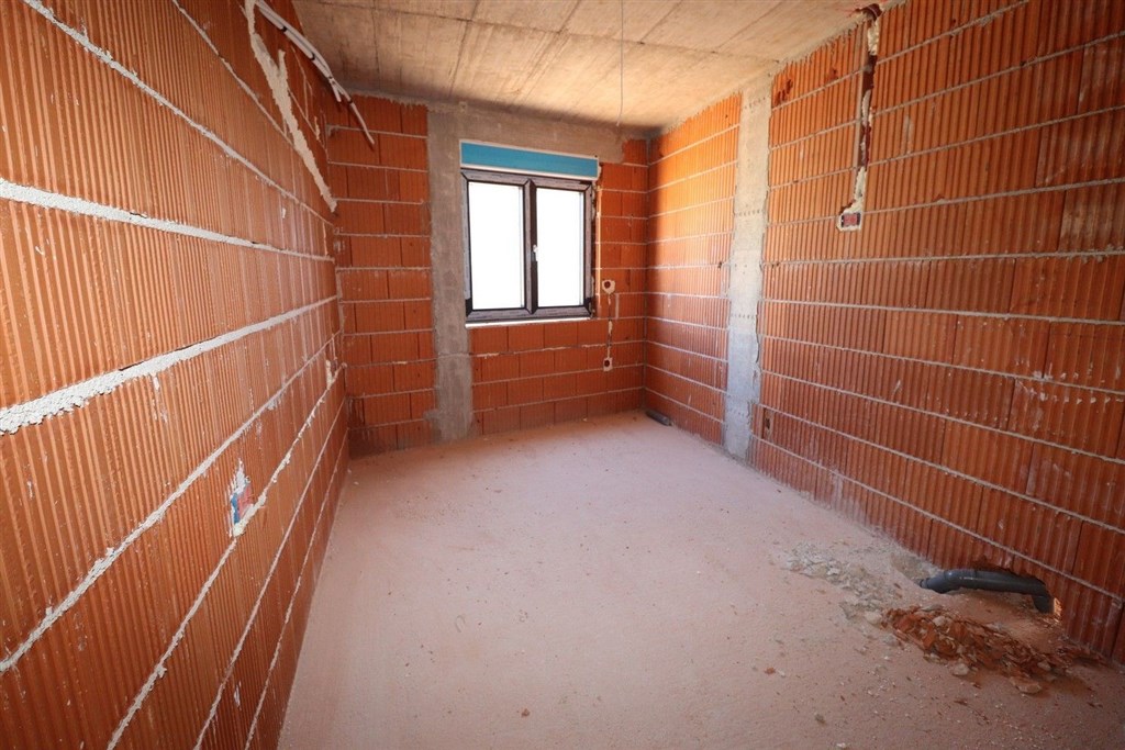 na-prodej-moderni-apartman-se-dvema-loznicemi-s-castecnym-vyhledem-na-more-vodice-chorvatsko