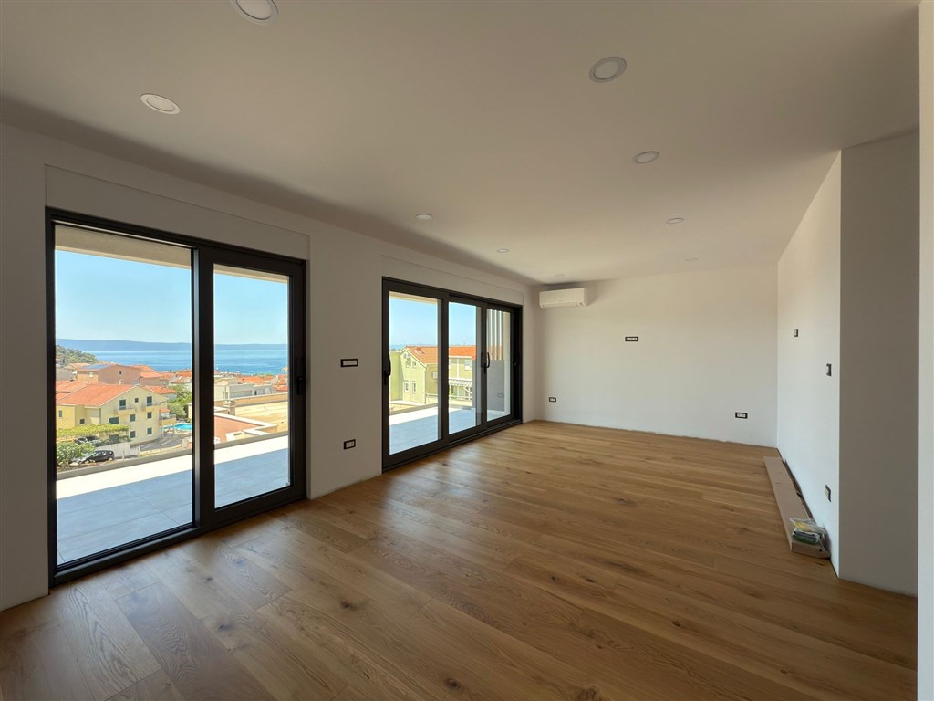 na-prodej-luxusni-apartman-s-vyhledem-na-more-makarska-chorvatsko
