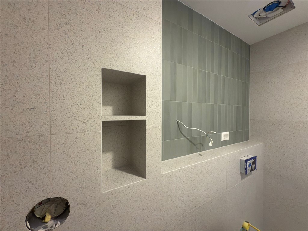 na-prodej-luxusni-apartman-s-vyhledem-na-more-makarska-chorvatsko