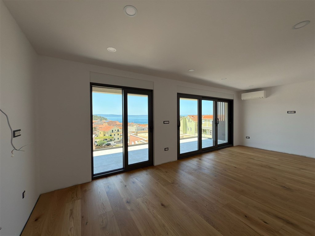 na-prodej-luxusni-apartman-s-vyhledem-na-more-makarska-chorvatsko