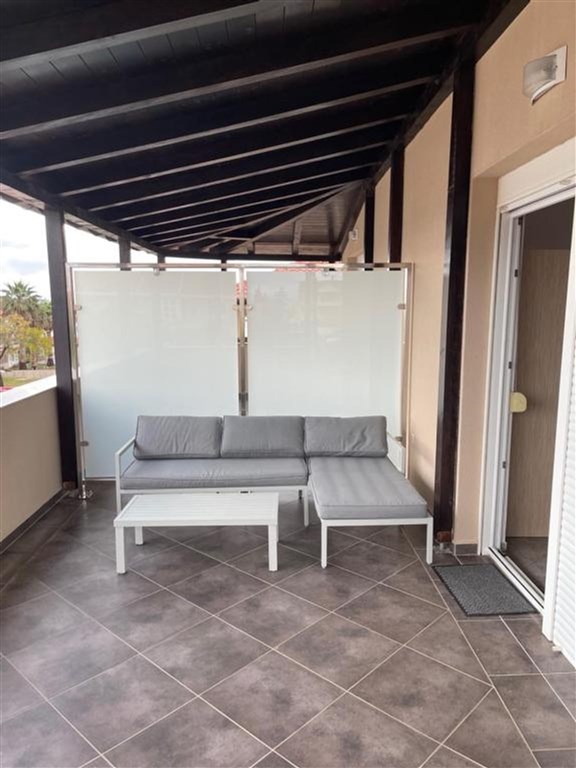 na-prodej-apartmanovy-dum-s-castecnym-vyhledem-na-more-privlaka-chorvatsko