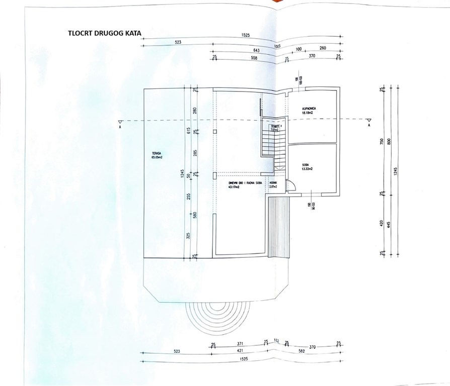 na-prodej-apartmanovy-dum-s-castecnym-vyhledem-na-more-privlaka-chorvatsko