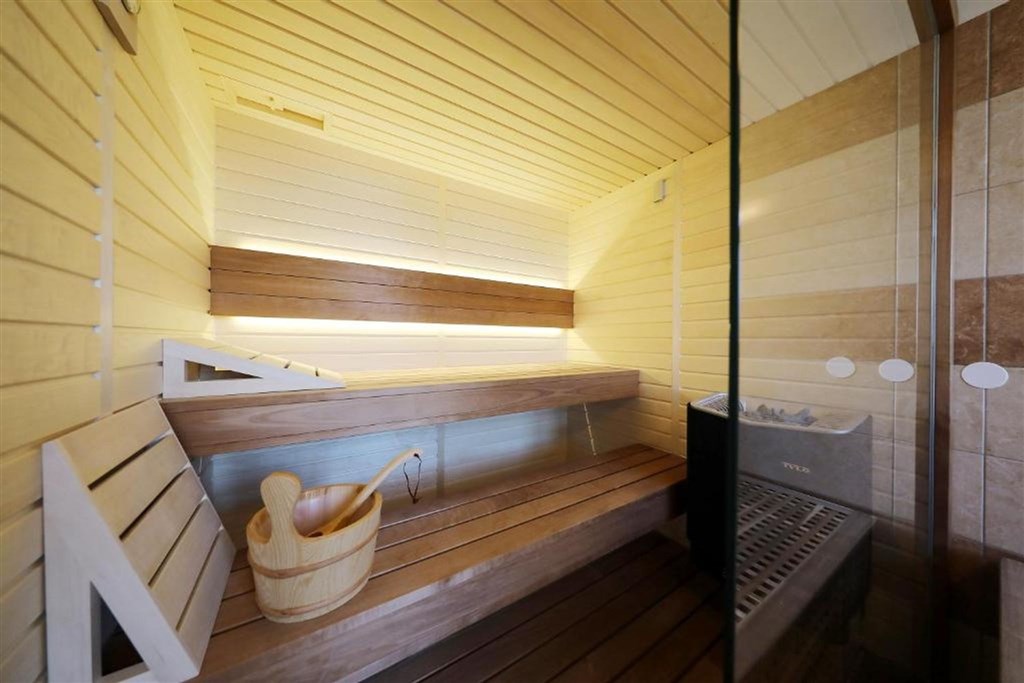 na-prodej-apartmanovy-dum-s-castecnym-vyhledem-na-more-privlaka-chorvatsko