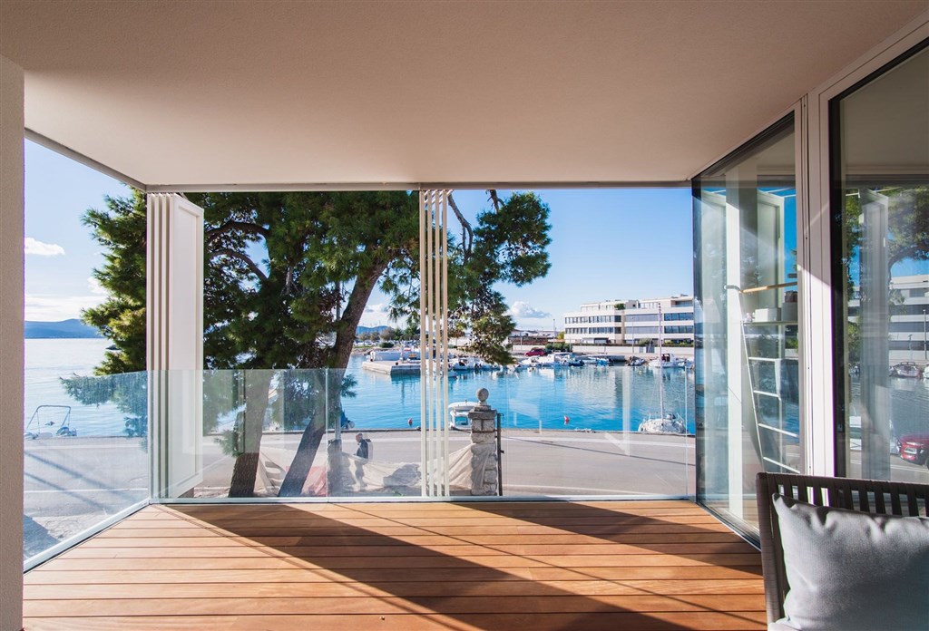 na-prodej-luxusni-vila-v-1-rade-u-more-zadar-chorvatsko