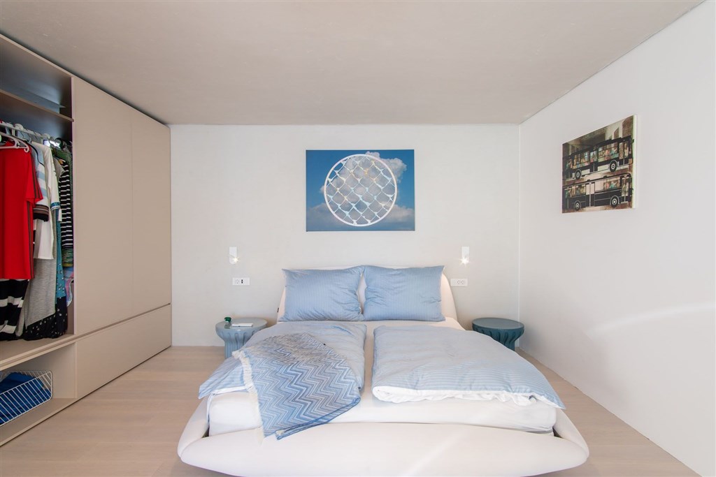 na-prodej-luxusni-vila-v-1-rade-u-more-zadar-chorvatsko