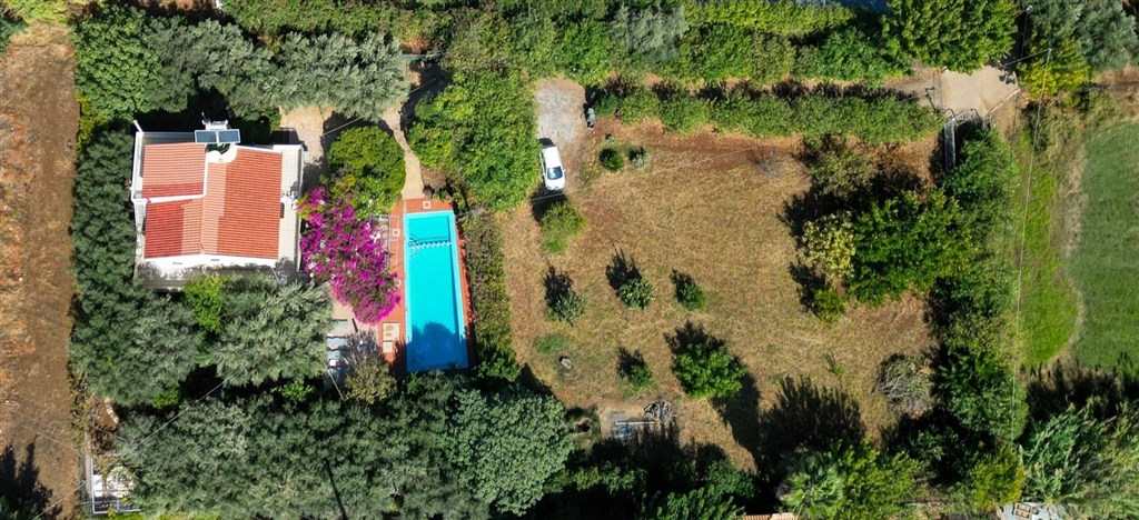 na-prodej-svetla-vila-jen-par-kroku-od-plaze-kalyves-oblast-chania-kreta-recko