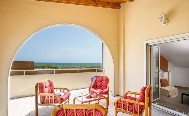 na-prodej-svetla-vila-jen-par-kroku-od-plaze-kalyves-oblast-chania-kreta-recko