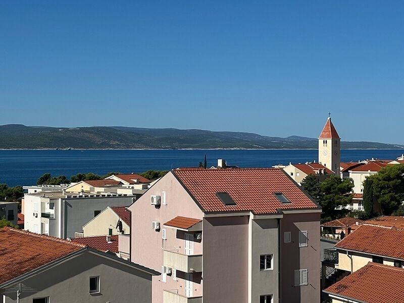 na-prodej-dum-v-puvodnim-stavu-se-4-apartmany-v-blizkosti-more-a-plaze-promajna-chorvatsko