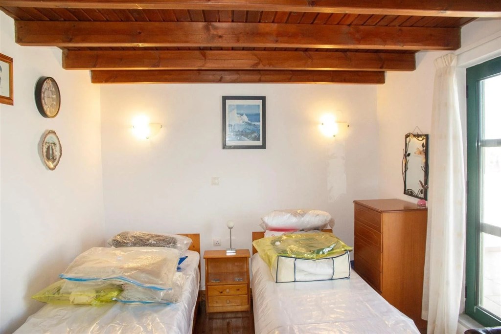 na-prodej-tradicni-kretsky-dum-jen-par-kroku-od-plaze-platanias-oblast-chania-kreta-recko