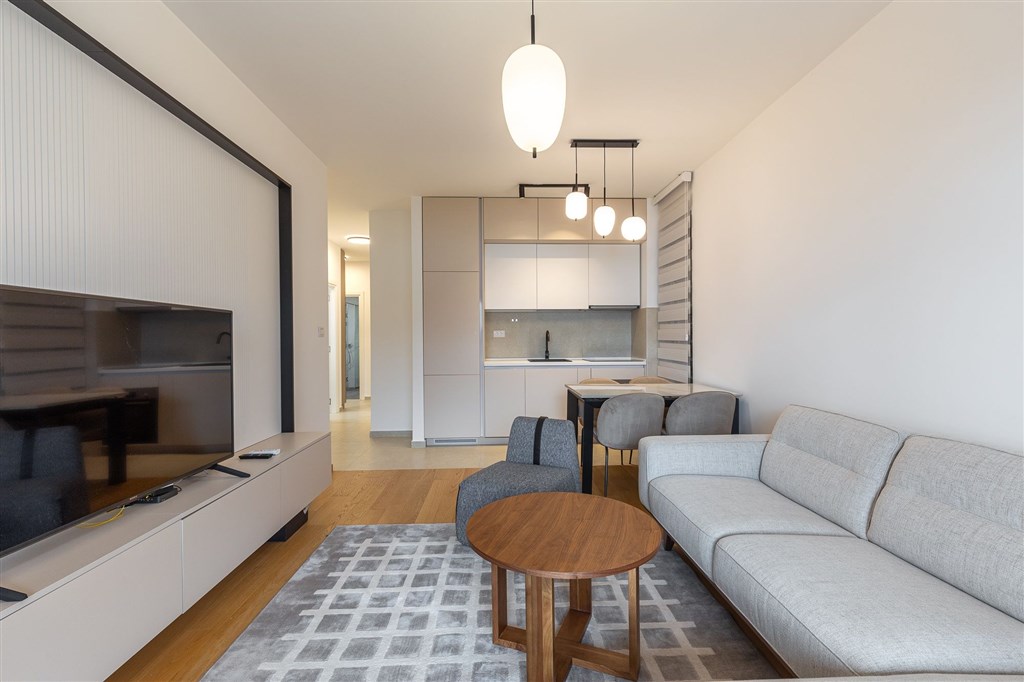 na-prodej-luxusni-dvouloznicovy-apartman-s-panoramatickym-vyhledem-na-more-v-becici-cerna-hora