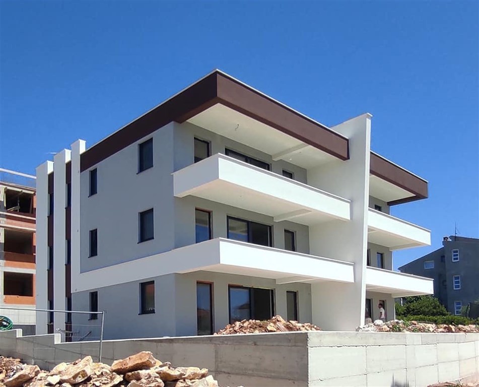 na-prodej-novy-a-velmi-prostorny-apartman-se-tremi-loznicemi-a-castecnym-vyhledem-na-more-zadardiklo-chorvatsko