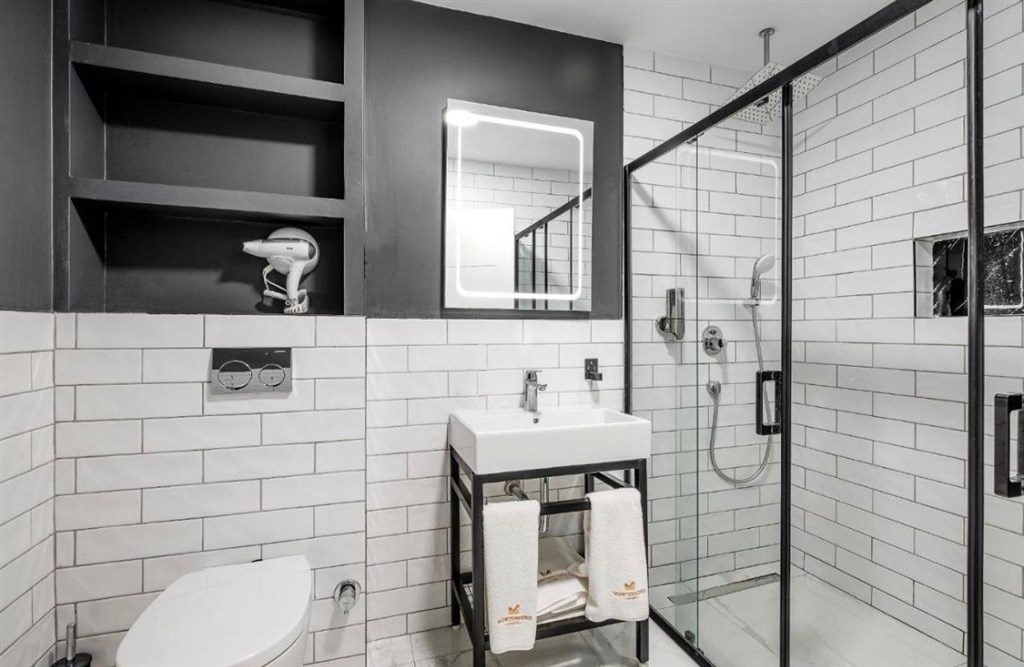 na-prodej-jednoloznicovy-apartman-v-hotelovem-komplexu-s-vyhlidkou-na-more-oblast-kotor-cerna-hora