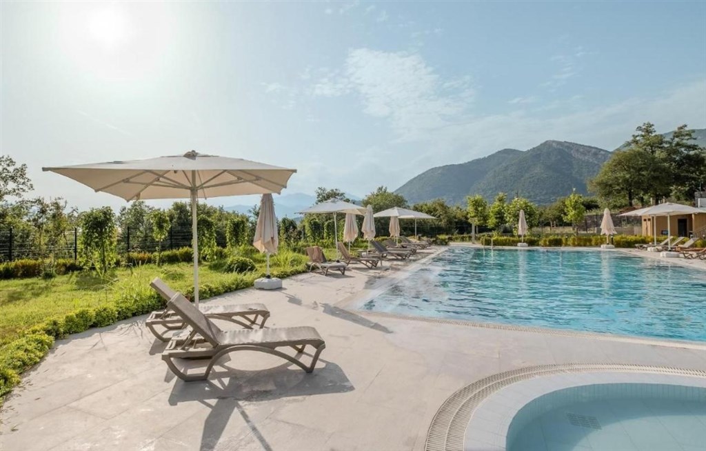 na-prodej-jednoloznicovy-apartman-v-hotelovem-komplexu-s-vyhlidkou-na-more-oblast-kotor-cerna-hora