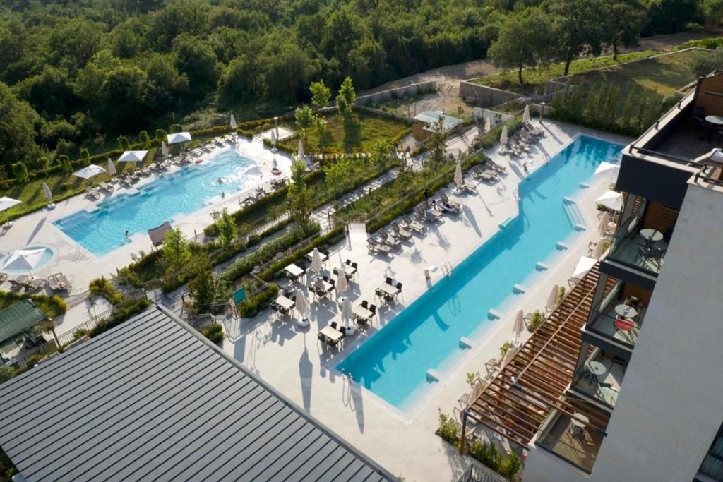 na-prodej-jednoloznicovy-apartman-v-hotelovem-komplexu-s-vyhlidkou-na-more-oblast-kotor-cerna-hora