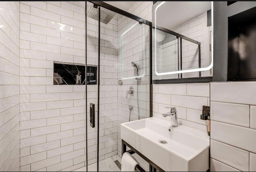 na-prodej-jednoloznicovy-apartman-v-hotelovem-komplexu-s-vyhlidkou-na-more-oblast-kotor-cerna-hora