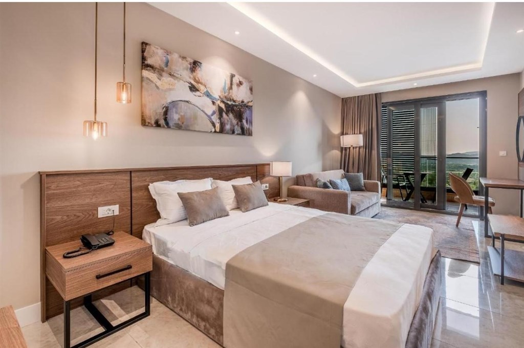 na-prodej-jednoloznicovy-apartman-v-hotelovem-komplexu-s-vyhlidkou-na-more-oblast-kotor-cerna-hora