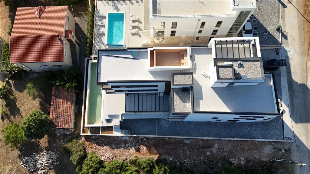 na-prodej-luxusni-apartman-se-3-loznicemi-v-novostavbe-s-castecnym-vyhledem-na-more-zadar-kozino-chorvatsko