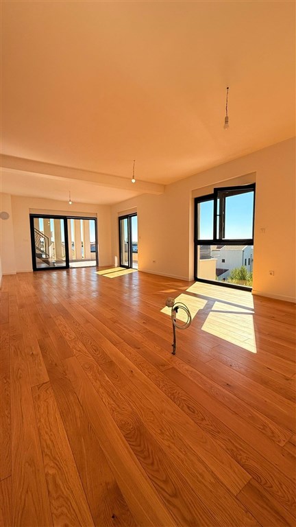 na-prodej-prostorny-novy-apartman-se-3-loznicemi-v-blizkosti-more-privlaka-chorvatsko