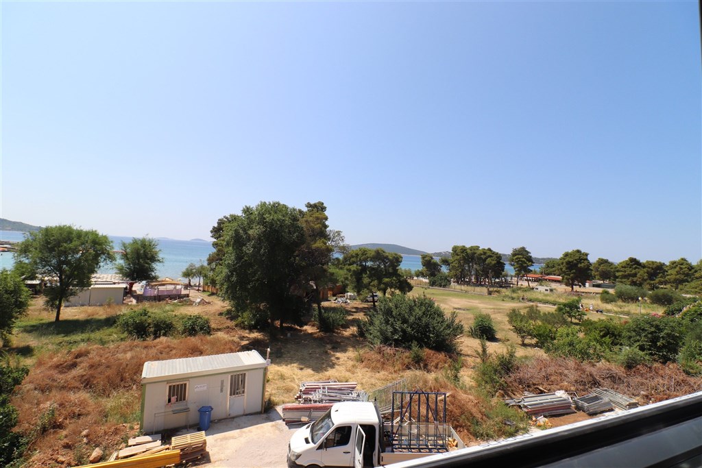 na-prodej-luxusni-apartman-se-3-loznicemi-a-krasnym-vyhledem-na-more-v-blizkosti-plaze-vodice-chorvatsko