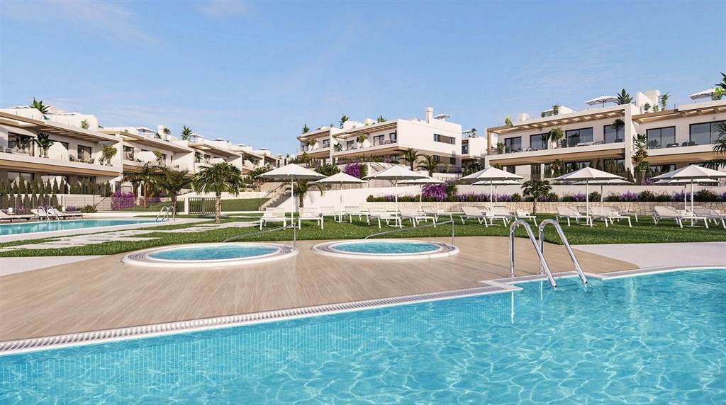 na-prodej-apartman-s-terasou-a-stresnim-solariem-v-novem-komplexu-torrevieja-spanelsko
